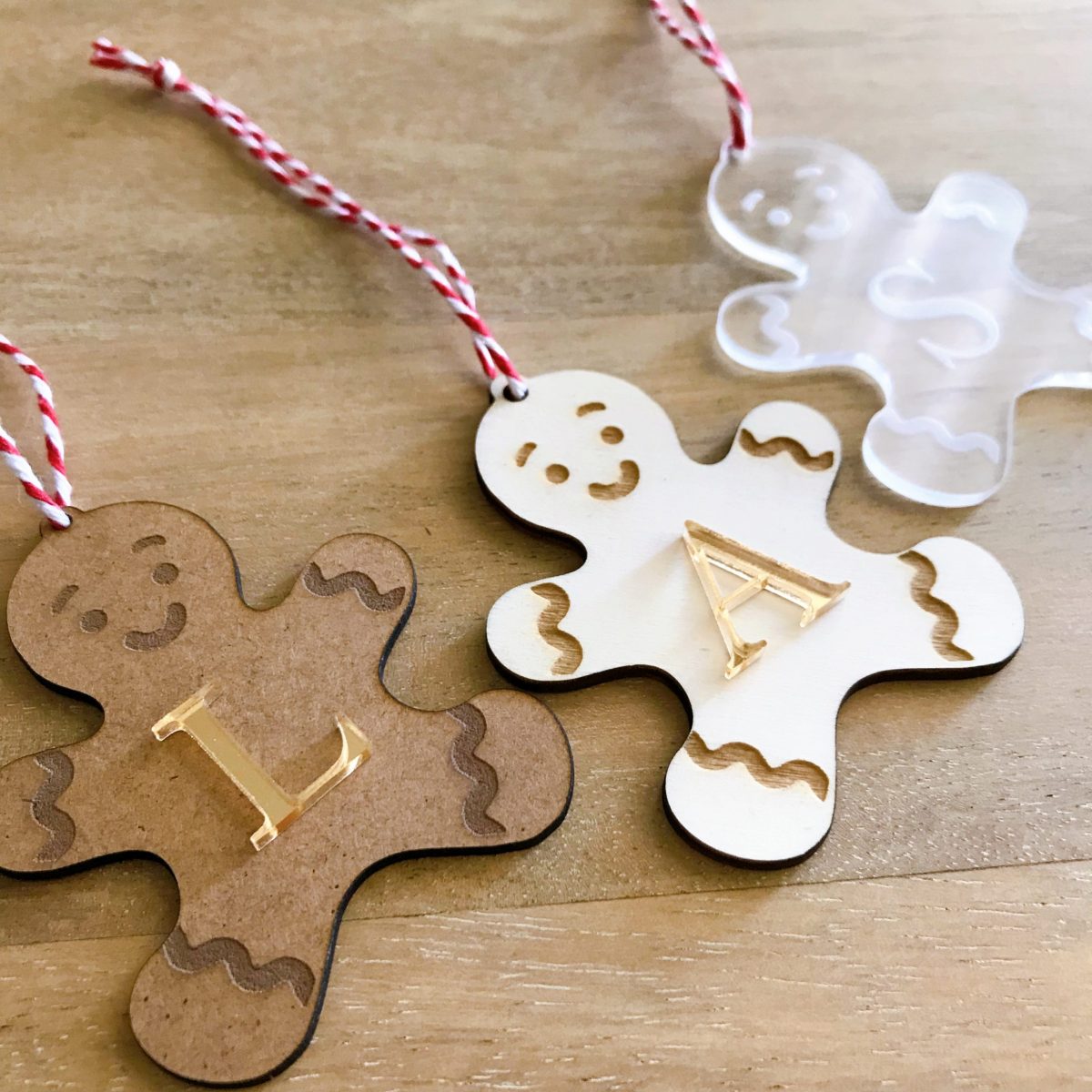 adorno navidad galleta de jengibre con inicial adorno navidad personalizado forma de galleta de jengibre