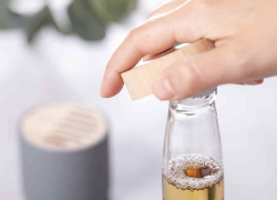 abridor de madera con imán