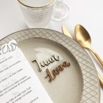 marcasitio personalizado nombre de madera boda